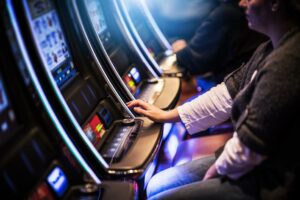 ניהול כסף חכם בהימורי קזינו: המפתח לחוויה חיובית